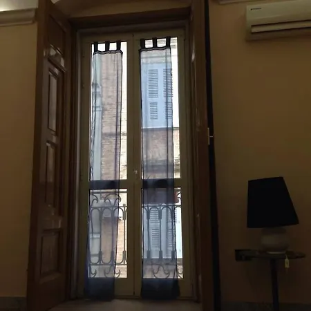 فندق مبيت وإفطار Dimora Ducale Gia Cavour 3*